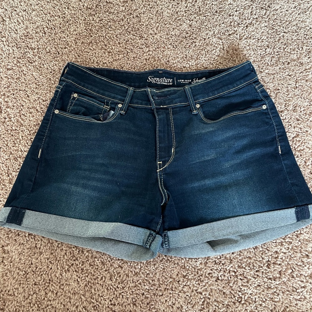 LOW RISE SHORTS ✨